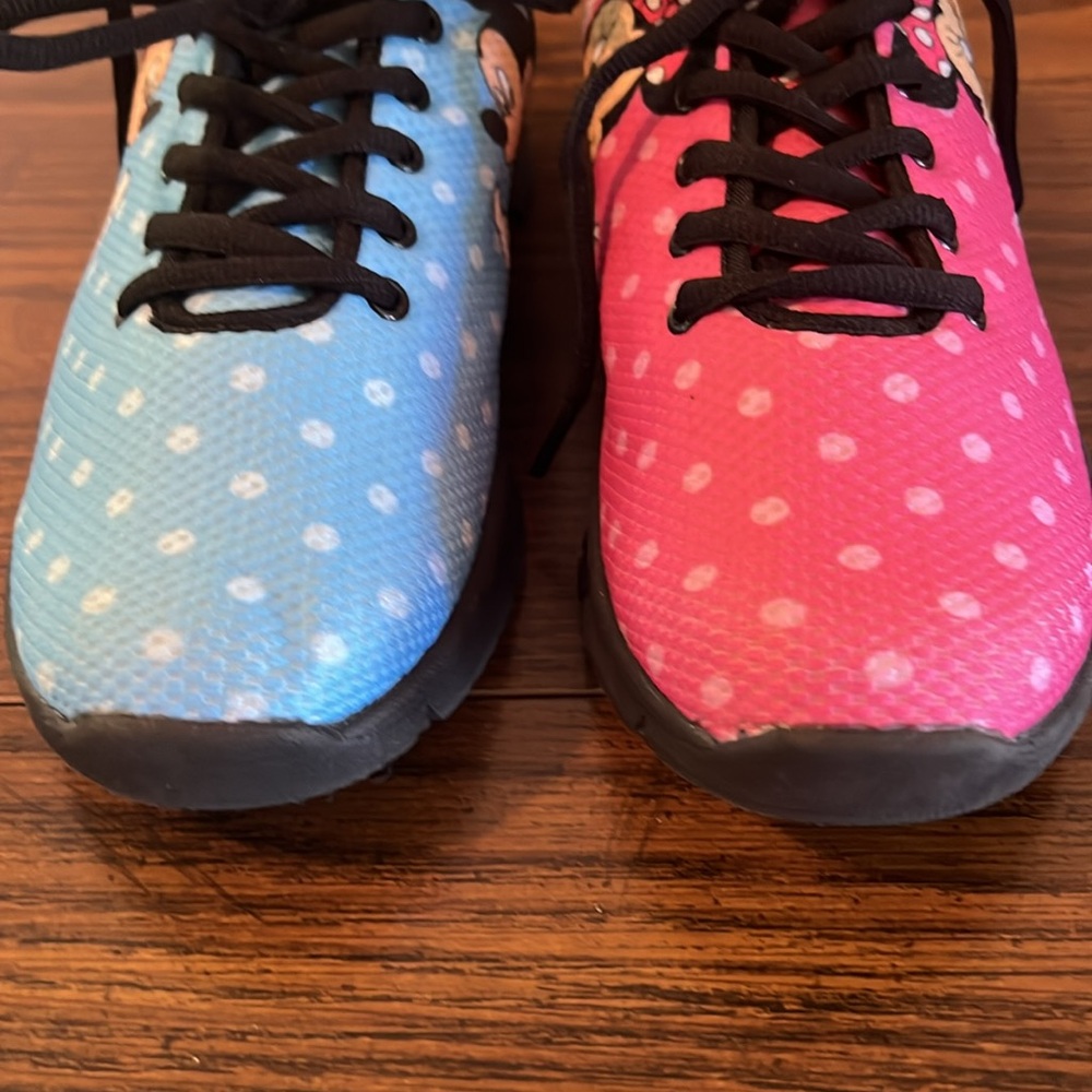 New combo Mickey Minnie Mouse tennis shoes, sneakers, blue pink, women 9, men 7 - Picture 4 of 16